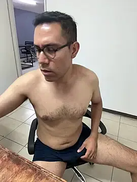Stripchat Nude Webcam of AdrianGarcia89