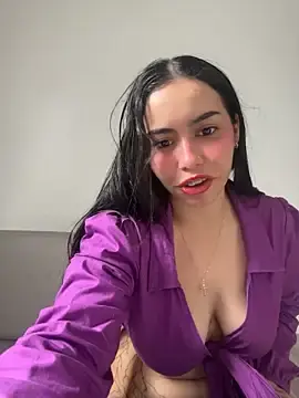 Stripchat Live Sex Cam of SophieRoyals