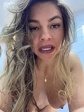 Stripchat Free Live Porn of alicee16