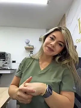 Stripchat Live Porn of alicee16