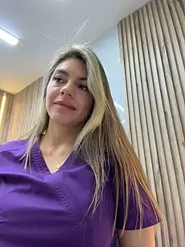 Stripchat Live Sex Cam of alicee16
