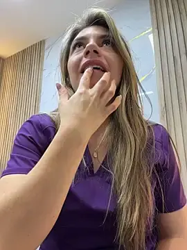 Stripchat Free Porn Cam of alicee16