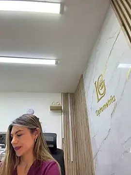 Stripchat Free Porn Cam of alicee16
