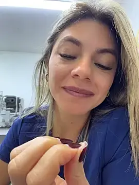 Stripchat Live Sex Cam of alicee16