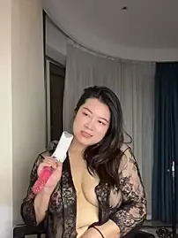 Stripchat Adult Webcam of mo-mo-69