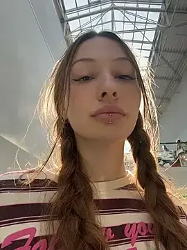 Stripchat Live Sex Cam of mikkixmeow