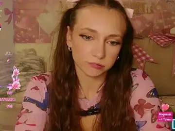 Stripchat Live Sex Cam of Milky_flexy_cat