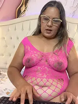 Stripchat Nude Webcam of Lucy_Milf_474