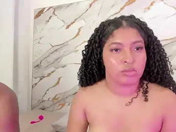 Stripchat Free Porn Cam of kaleb_violeta00