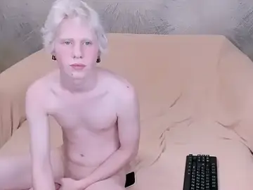 Stripchat Best Webcam of lckkcuple_