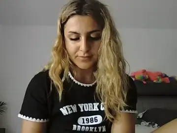 Stripchat Adult Webcam of NicolePlay