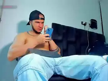 Stripchat Nude Webcam of jacob_lautnerr