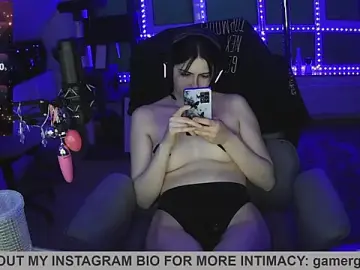 Stripchat Best live sex cam show of Gamergirl-Linela