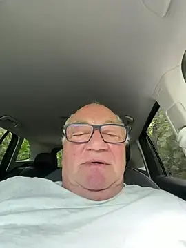 Stripchat Adult Webcam of biggandybig