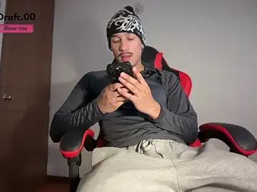 Stripchat Best live sex cam show of rafael_stone11