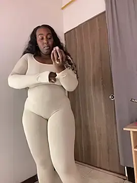 Stripchat Free Porn Cam of emilyrojas