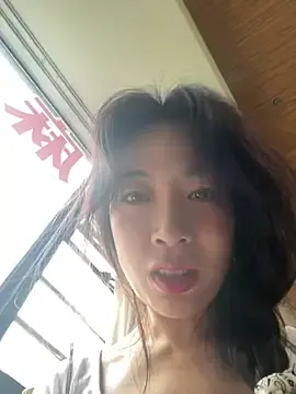 Stripchat Live Sex Cam of yourkeer