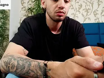 Stripchat Free Porn Cam of Michael_magno
