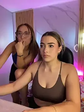 Stripchat Watch Live Sex Cams of kyliejoness
