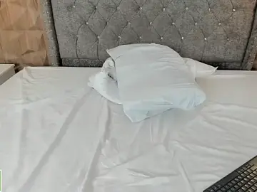 Stripchat Free Live Porn of sky_jonnes_