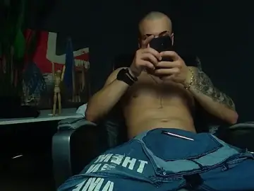 Stripchat Adult Webcam of OscarWillss