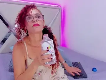 Stripchat Best live sex cam show of kataleya_saenz1