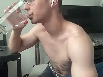 Stripchat Live Sex Cam of ryan_28747