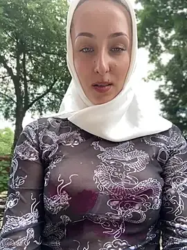 Stripchat Best Webcam of FlexibleDoll_