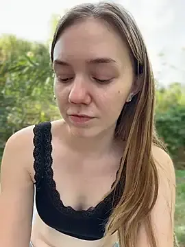 Stripchat Sex Cam of MilaMoone