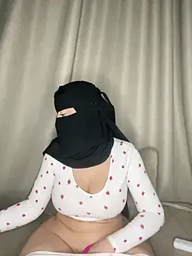 Stripchat Free Porn Cam of Big-peach