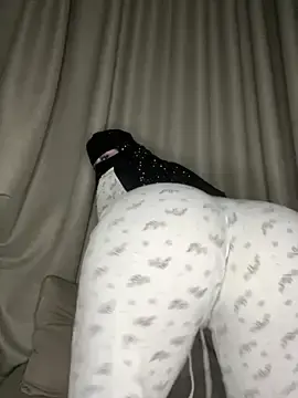 Stripchat Watch Live Sex Cams of Big-peach