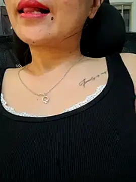 Stripchat Private Sex Chat of Bee___breastmilk