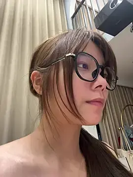 Stripchat Free Porn Cam of Puting_q
