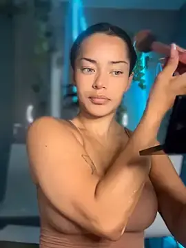 Stripchat Free Porn Cam of Risky_Workouts