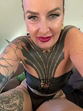 Stripchat Watch Live Sex Cams of KathaleaNoir