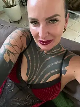 Stripchat Free Porn Cam of KathaleaNoir