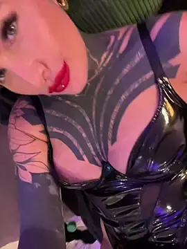 Stripchat Live Sex of KathaleaNoir