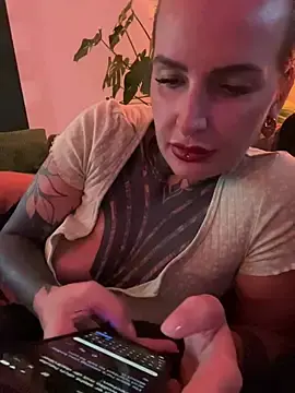 Stripchat Best live sex cam show of KathaleaNoir