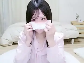 Stripchat Live Sex Cam of Yuinyaaa