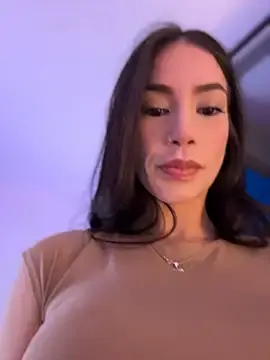 Stripchat Sex Cam of _Valentinaa_