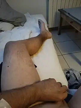 Stripchat Watch Live Sex Cams of Corref