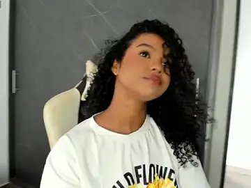 Stripchat Best Webcam of chloe_ebony_