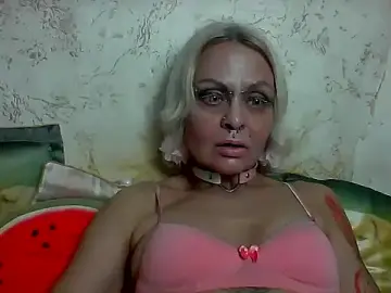 Stripchat Sex Cam of Gardener_of_Illusions