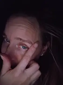 Stripchat Live Sex Cam of SkyelarsWorld