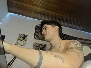 Stripchat Live Porn of charlie_hotxxx