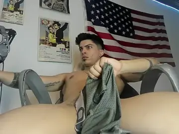 Stripchat Best live sex cam show of charlie_hotxxx