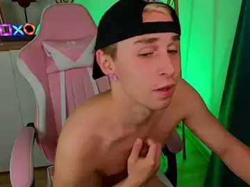 Stripchat Free Porn Cam of e1v1s