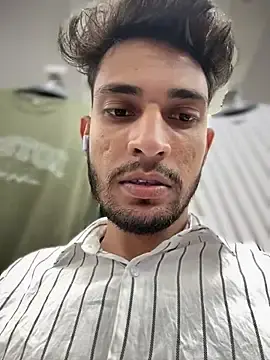 Stripchat Free Porn Cam of BiggerDickGuy