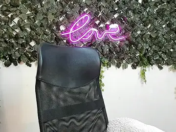 Stripchat Live Sex Cam of DestinyHills