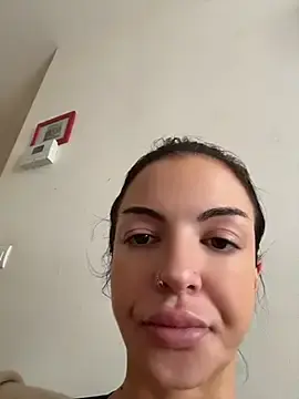 Stripchat Live Sex Cam of Carlafeet